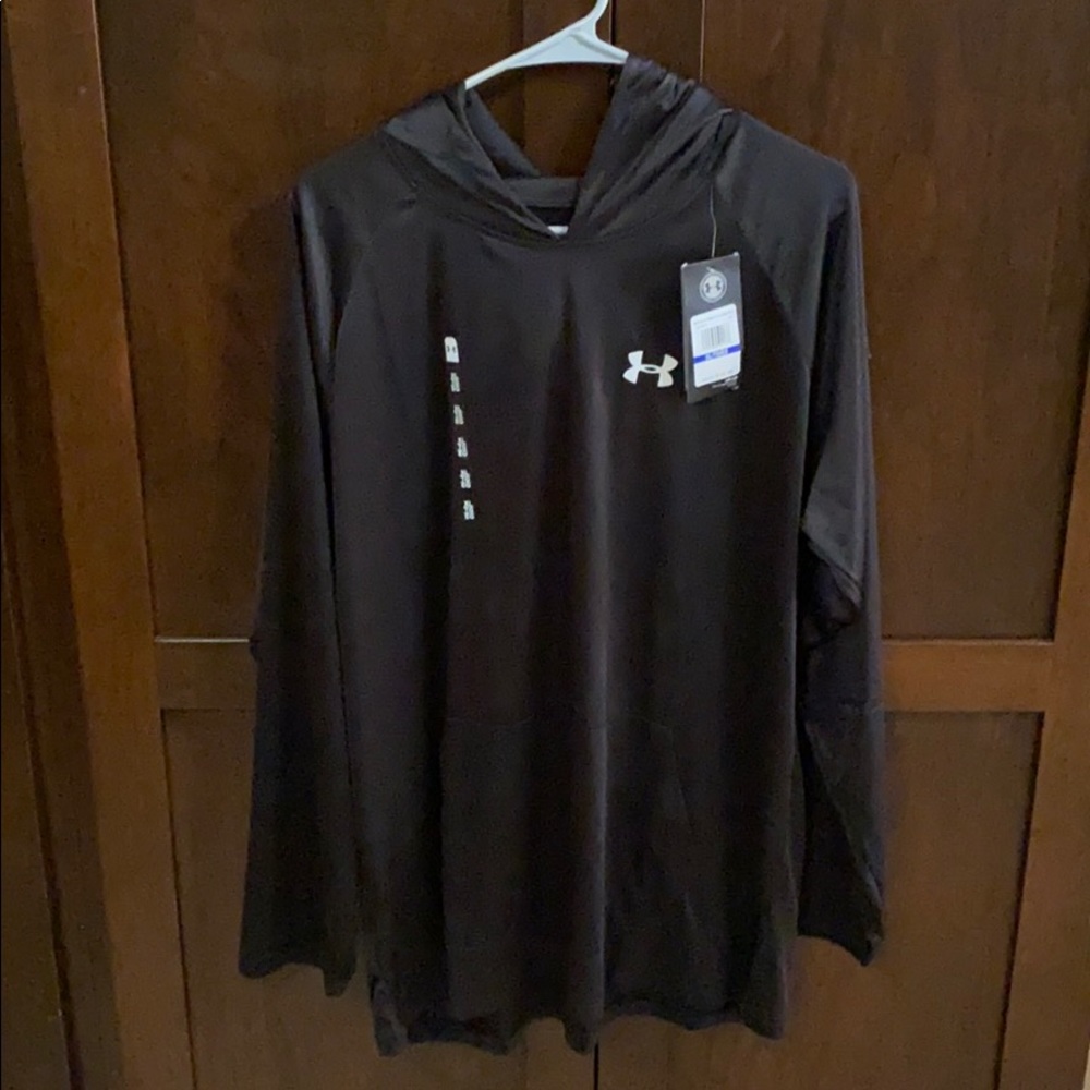 NWT men’s XL lightweight Under Armour hoodie